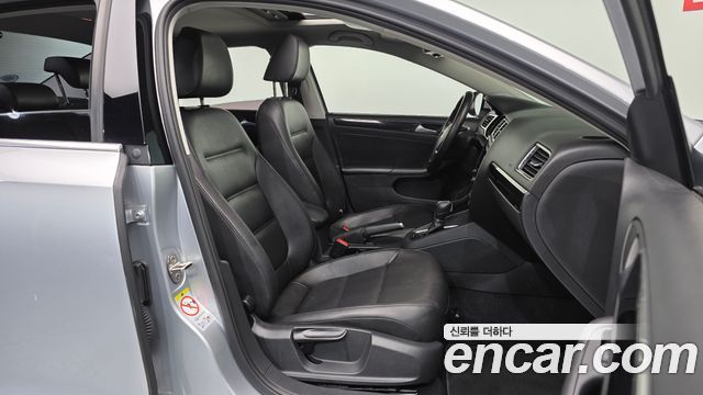 Volkswagen Jetta 2.0 TDI BlueMotion Premium 6th 2015 — фото 15