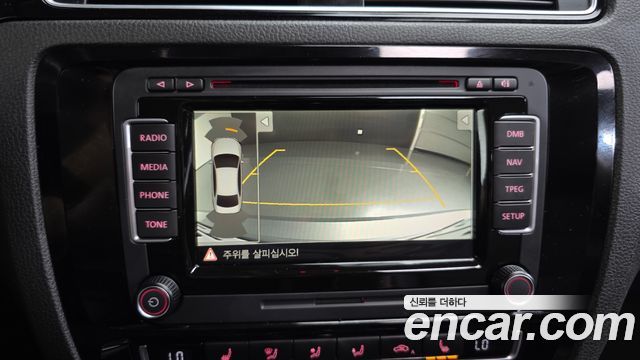 Volkswagen Jetta 2.0 TDI BlueMotion Premium 6th 2015 — фото 19