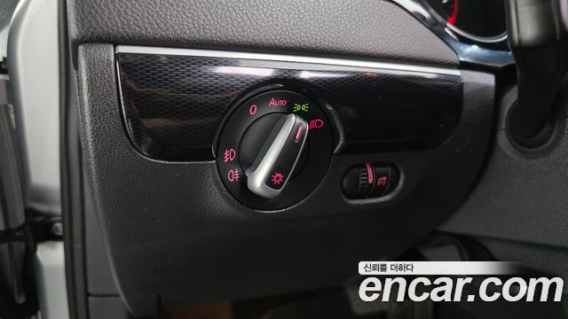 Volkswagen Jetta 2.0 TDI BlueMotion Premium 6th 2015 — фото 21