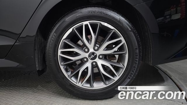 Kia K5 (III) 2.0 Trendy 2023 — фото 5