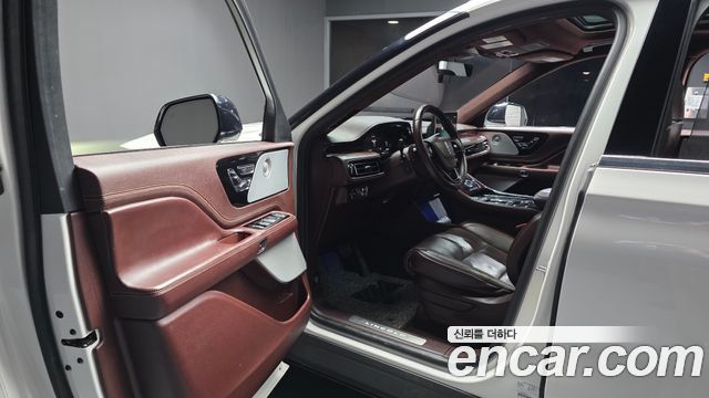Lincoln Aviator (II) 3.0 Black Label AWD 2023 — фото 10