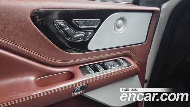 Lincoln Aviator (II) 3.0 Black Label AWD 2023 — фото 24