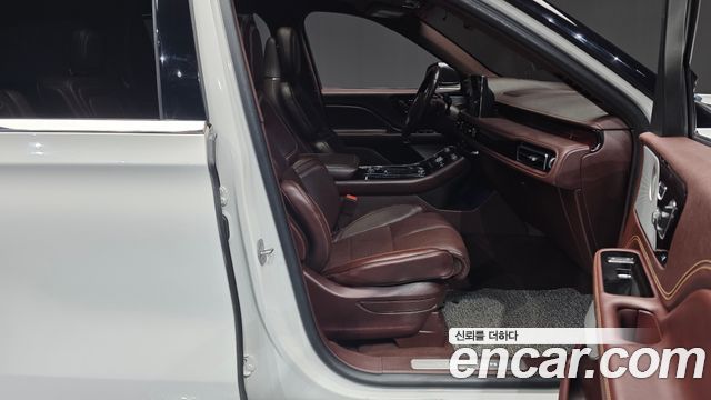 Lincoln Aviator (II) 3.0 Black Label AWD 2023 — фото 26