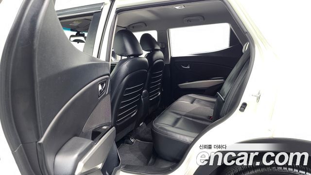 KG Mobility (SsangYong) Tivoli Diesel VX 2WD 2016 — фото 11