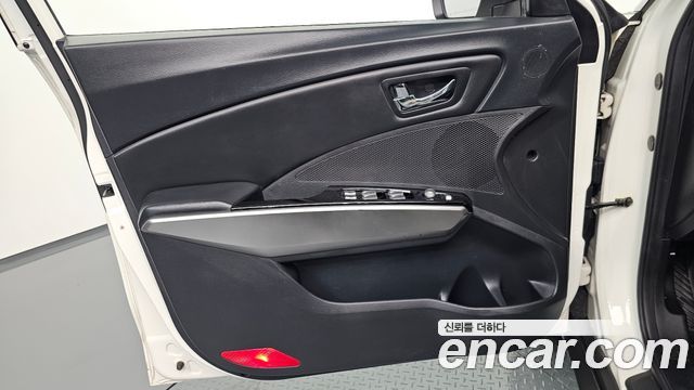 KG Mobility (SsangYong) Tivoli Diesel VX 2WD 2016 — фото 24