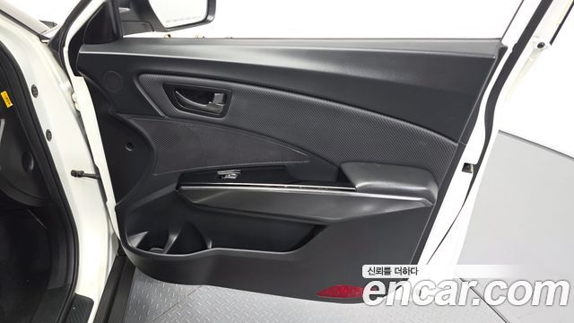KG Mobility (SsangYong) Very New Tivoli Gasoline 1.5 2WD V3 2021 — фото 24
