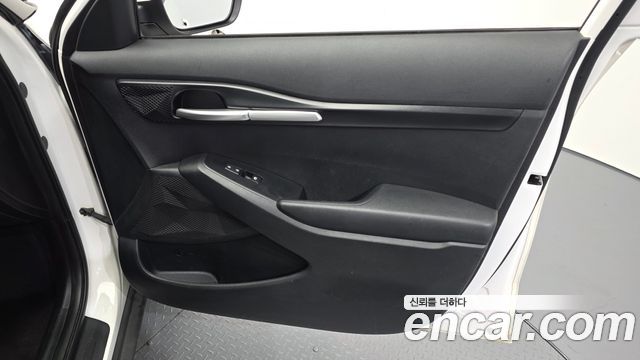 Kia Seltos Gasoline 1.6 Turbo 2WD Prestige 2023 — фото 24