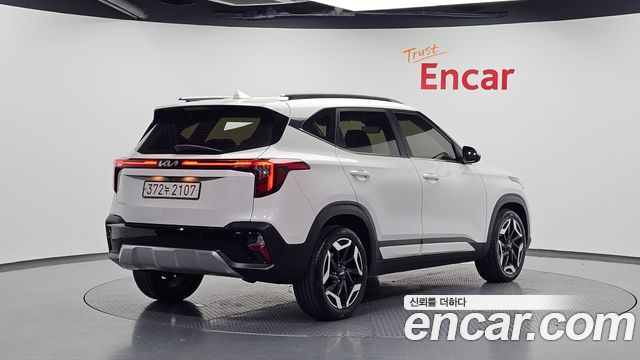 Kia Seltos Gasoline 1.6 Turbo 2WD Signature 2023 — фото 2