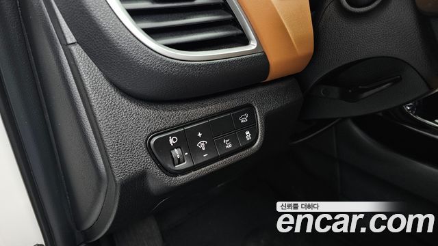 Kia Seltos Gasoline 1.6 Turbo 2WD Signature 2023 — фото 17