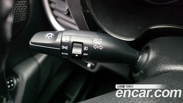 Kia Seltos Gasoline 1.6 Turbo 4WD Signature 2021 — фото 18