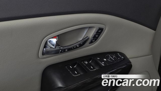 Kia Carnival 7-seater Limousine President 2018 — фото 17