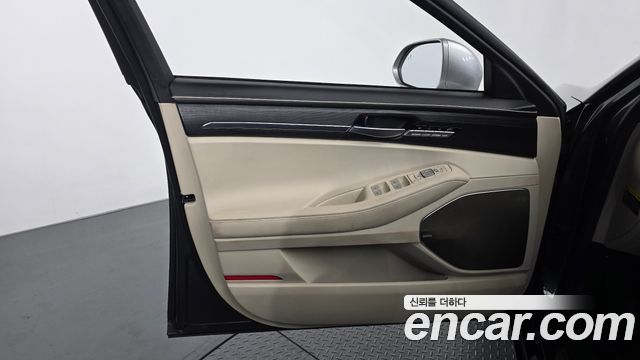 Genesis G90 3.8 AWD Prestige 2019 — фото 24