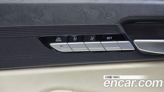 Genesis G90 3.8 AWD Prestige 2019 — фото 28