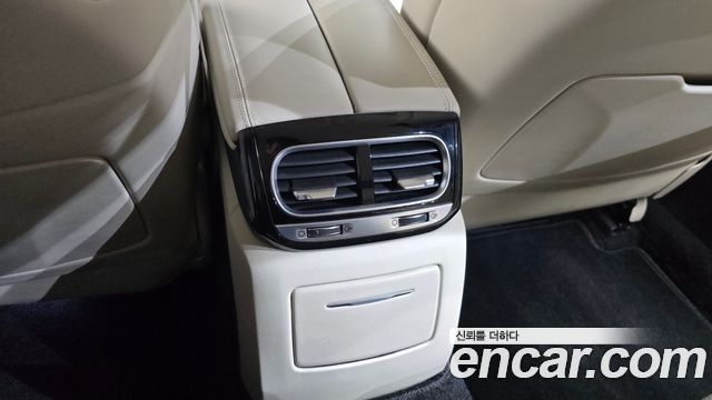 Genesis G90 3.8 AWD Prestige 2019 — фото 34