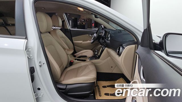 Hyundai Kona 1.6 Turbo 2WD Modern Tech 2019 — фото 12