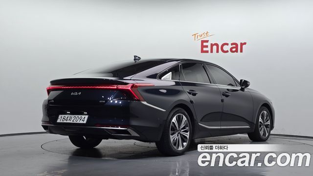 Kia K8 Hybrid Signature 2022 — фото 2