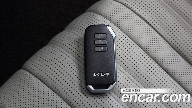 Kia K8 Hybrid Signature 2022 — фото 17