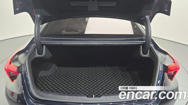 Kia K8 Hybrid Signature 2022 — фото 19