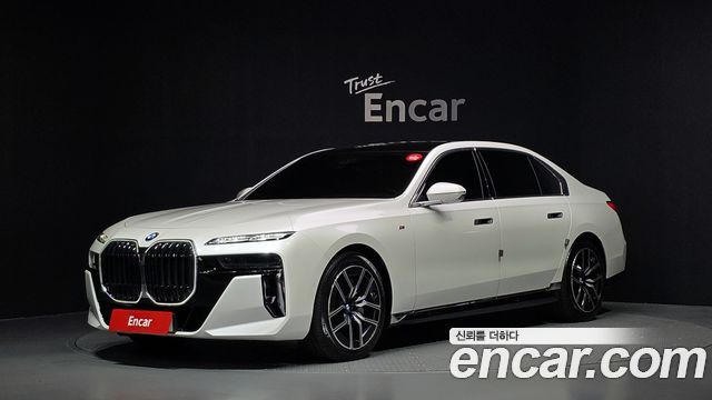 BMW 7 Series (G70) 740i xDrive M Sport
