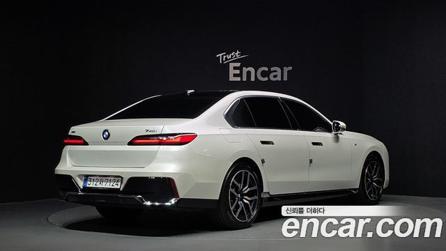BMW 7 Series (G70) 740i xDrive M Sport 2025 — фото 2