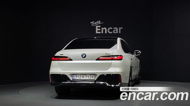 BMW 7 Series (G70) 740i xDrive M Sport 2025 — фото 4