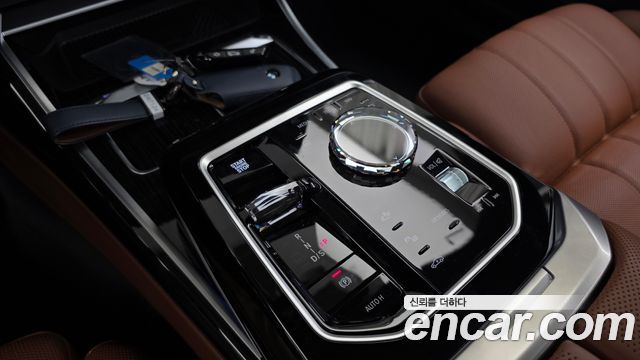 BMW 7 Series (G70) 740i xDrive M Sport 2025 — фото 9