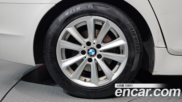 BMW 5 Series (F10) 520d 2011 — фото 5