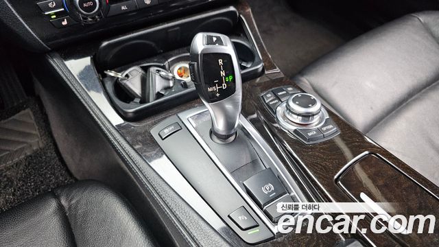 BMW 5 Series (F10) 520d 2011 — фото 9