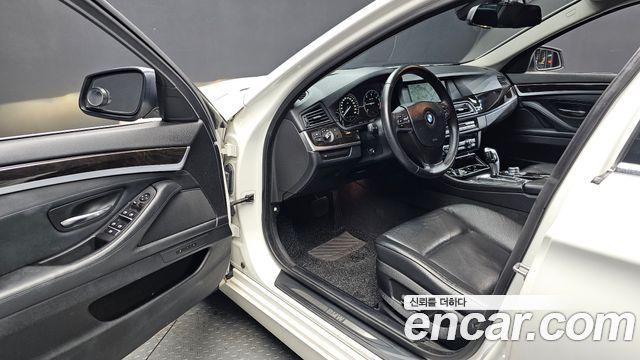 BMW 5 Series (F10) 520d 2011 — фото 10