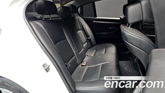 BMW 5 Series (F10) 520d 2011 — фото 12