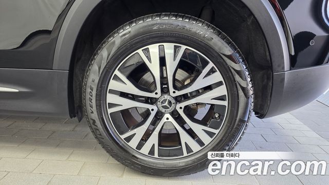 Mercedes-Benz GLB-Class (X247) GLB200 d 2024 — фото 27