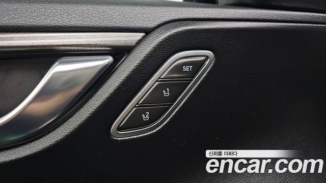 Hyundai Grandeur (IG) 3.0 Exclusive Special 2019 — фото 20