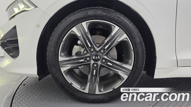 Kia K5 (III) 2.0 Signature 2020 — фото 5