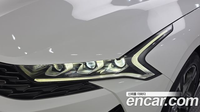 Kia K5 (III) 2.0 Signature 2020 — фото 28