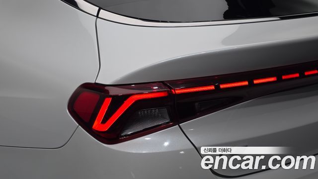Kia K5 (III) 2.0 Signature 2020 — фото 29