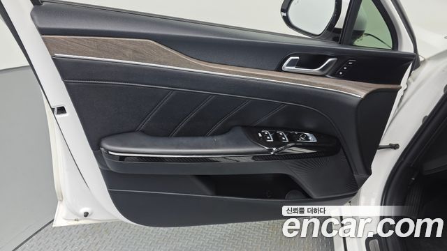 Kia K5 (III) 2.0 Signature 2020 — фото 30