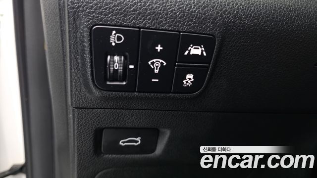 Kia K5 (III) 2.0 Signature 2020 — фото 35