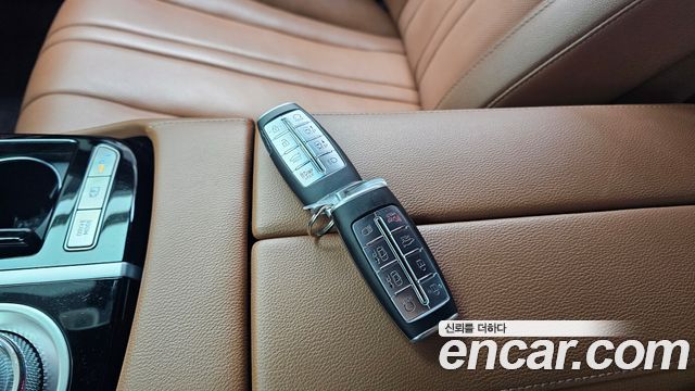 Genesis G80 (RG3) Gasoline 2.5 Turbo AWD 2024 — фото 15