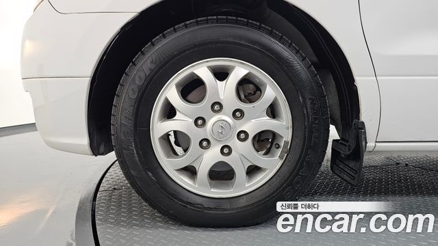 Hyundai Grand Starex 12-Seater Wagon CVX Deluxe 2013 — фото 5