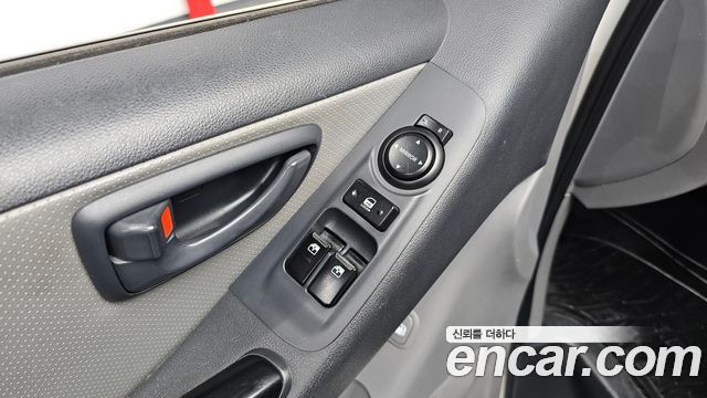 Hyundai Grand Starex 12-Seater Wagon CVX Deluxe 2013 — фото 13