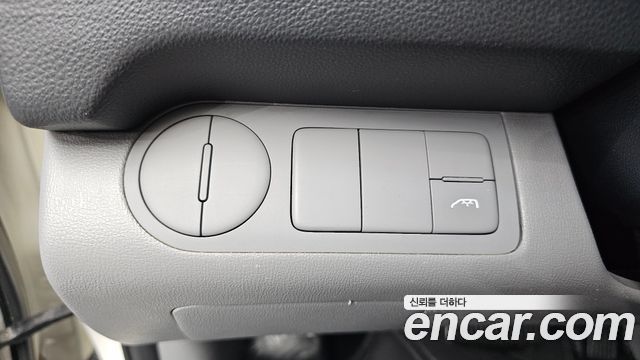 Hyundai Grand Starex 12-Seater Wagon CVX Deluxe 2013 — фото 14