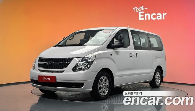 Hyundai Grand Starex 12-Seater Wagon CVX Deluxe