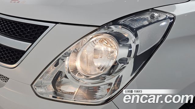 Hyundai Grand Starex 12-Seater Wagon CVX Deluxe 2013 — фото 22