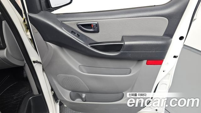 Hyundai Grand Starex 12-Seater Wagon CVX Deluxe 2013 — фото 24