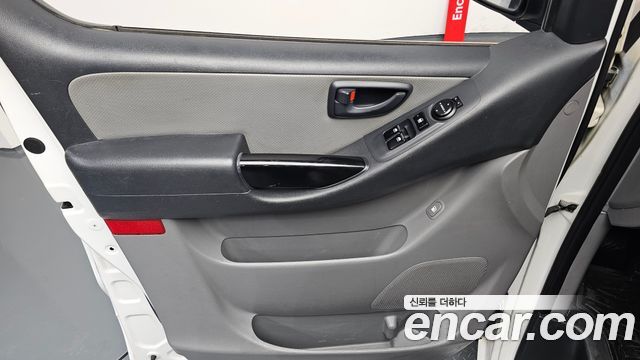 Hyundai Grand Starex 12-Seater Wagon CVX Deluxe 2013 — фото 25