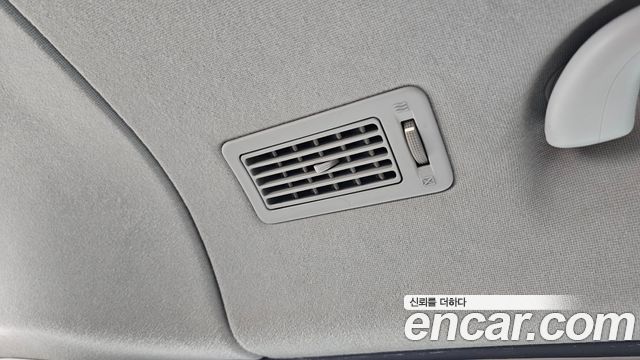 Hyundai Grand Starex 12-Seater Wagon CVX Deluxe 2013 — фото 29