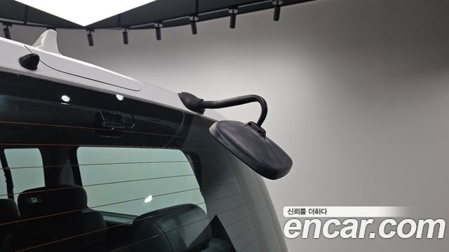 Hyundai Grand Starex 12-Seater Wagon CVX Deluxe 2013 — фото 31