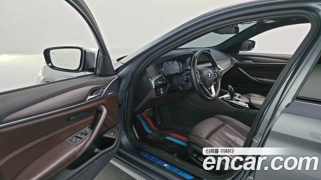 BMW 5 Series (G30) 530i xDrive M Sport Package Plus 2017 — фото 10
