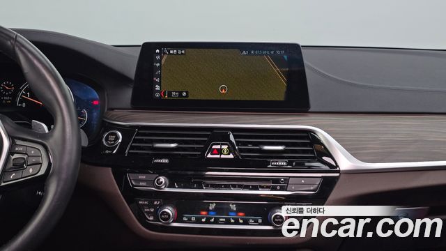 BMW 5 Series (G30) 530i xDrive M Sport Package Plus 2017 — фото 13