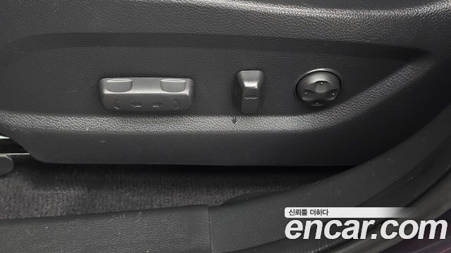 Hyundai Santa Fe (DM) Diesel(e-VGT) 2.0 2WD Premium 2015 — фото 17